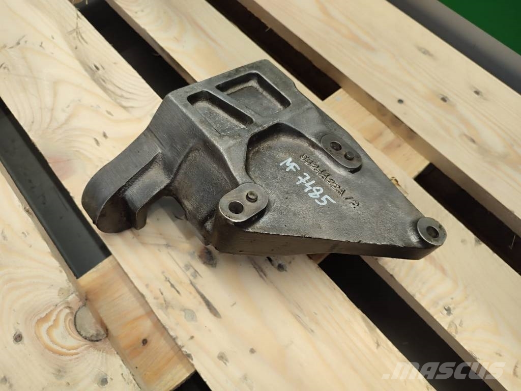 Engine support paw 3824A22A/2 Massey Ferguson 7485 Motorer