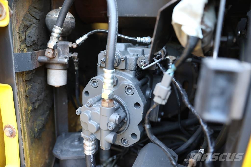Sumitomo SH120A-3 Koparki gąsienicowe