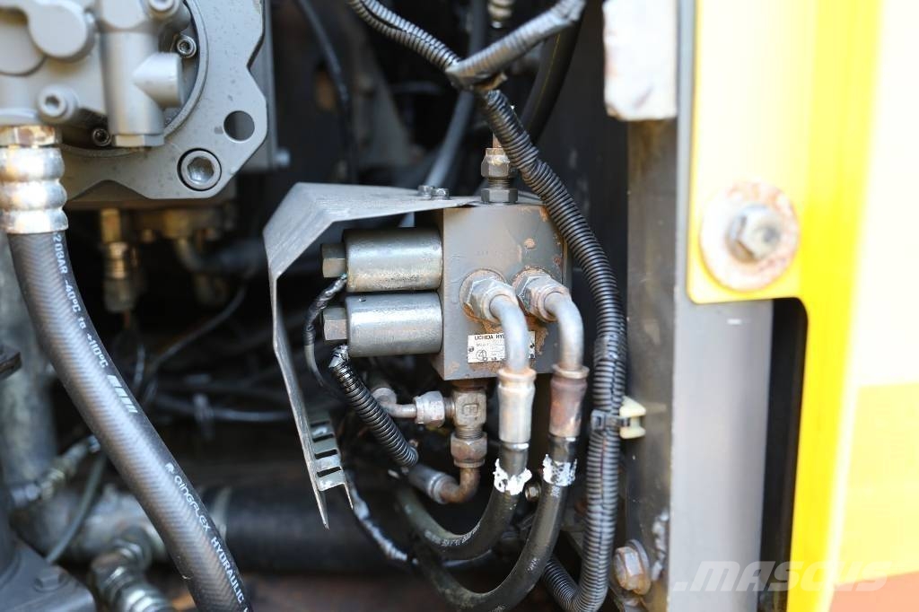 Sumitomo SH120A-3 Koparki gąsienicowe