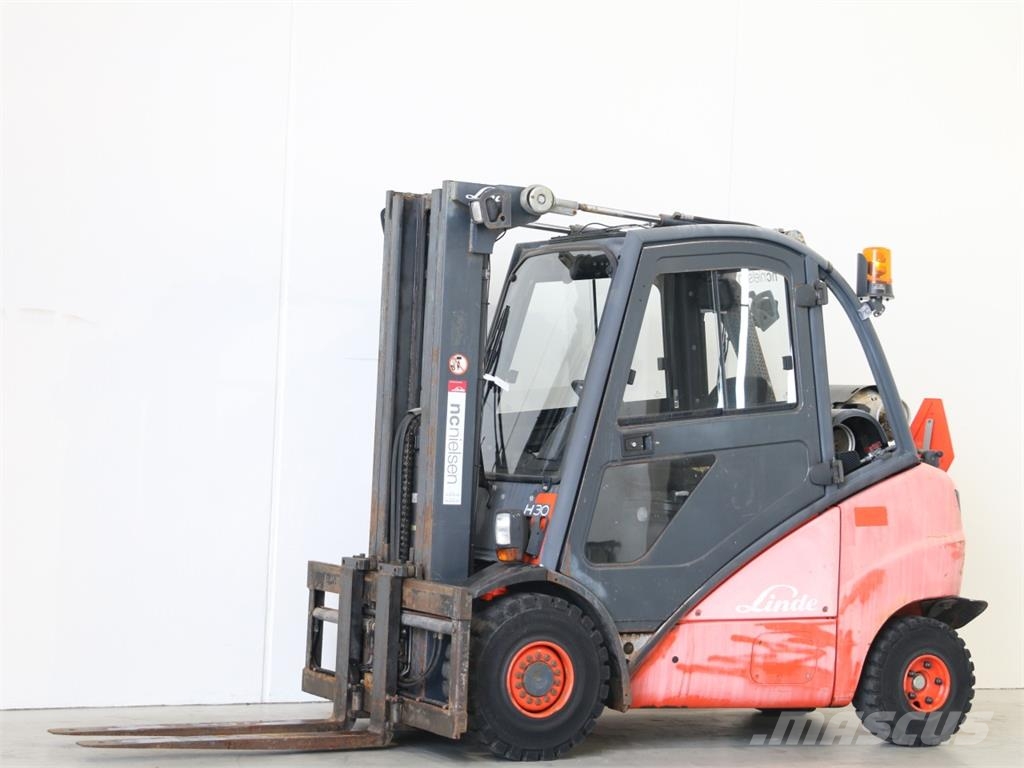 Linde H30T/393-01 Gázüzemű targoncák