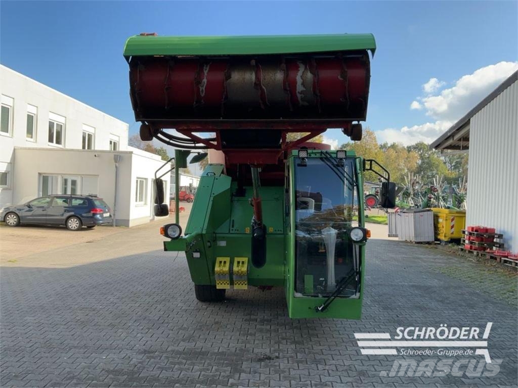 Strautmann SHERPA 1401 Alimentadores misturadores