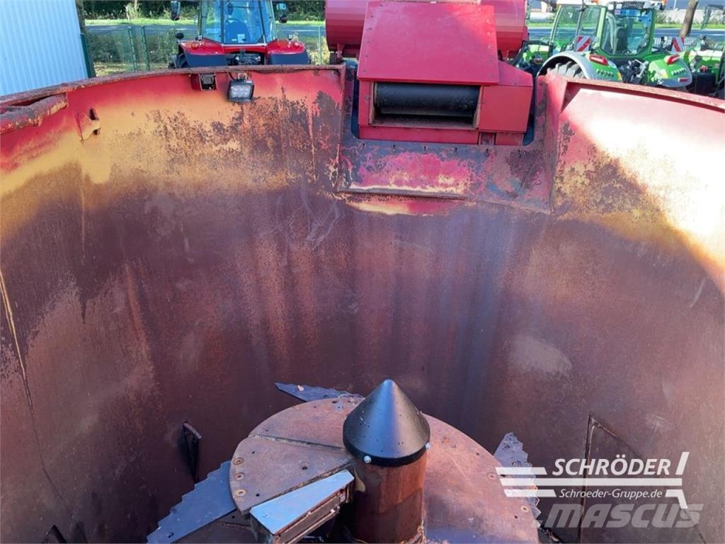 Strautmann SHERPA 1401 Alimentadores misturadores