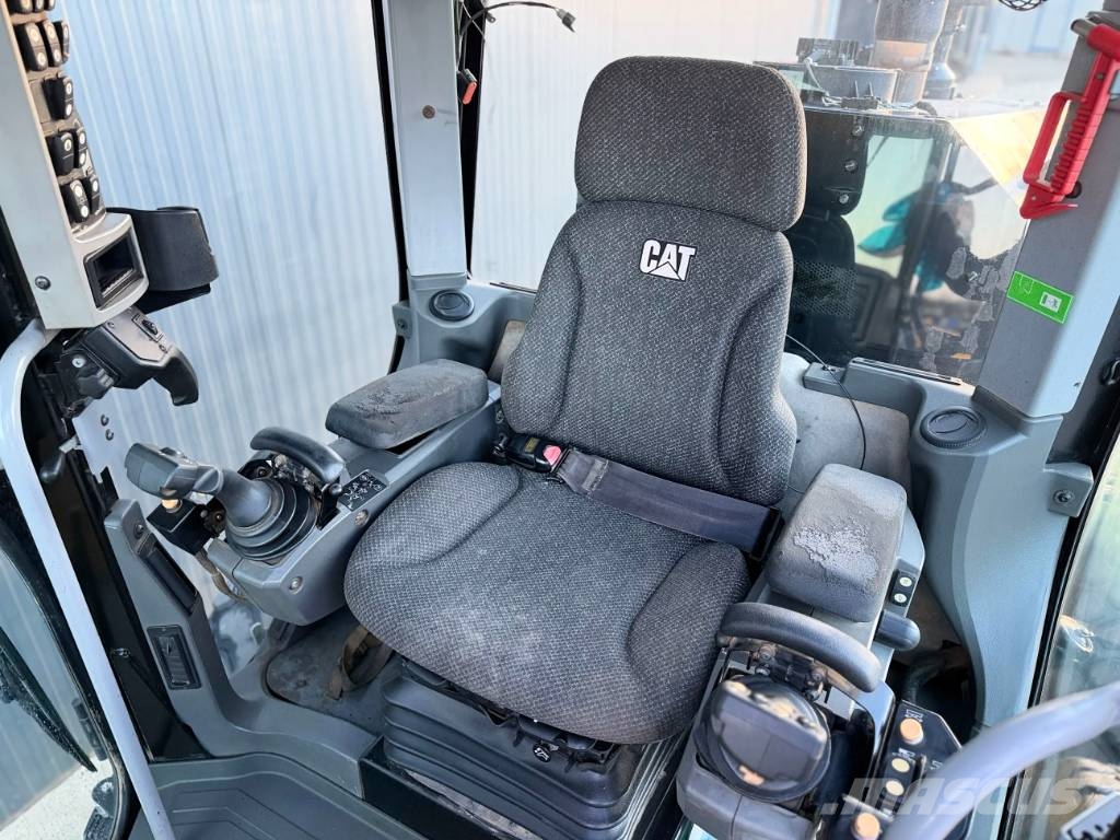 CAT 140M3 Grejdery