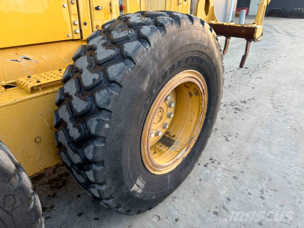 CAT 140M3 Grejdery