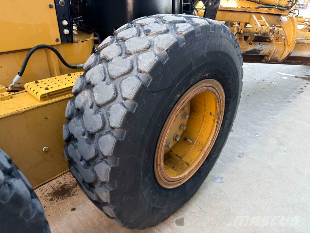 CAT 140M3 Grejdery