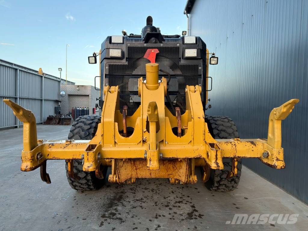 CAT 140M3 Grejdery