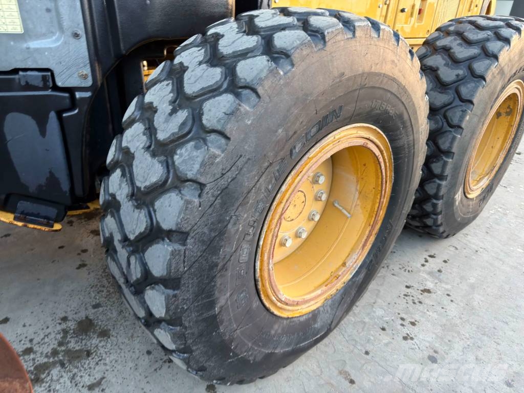 CAT 140M3 Grejdery