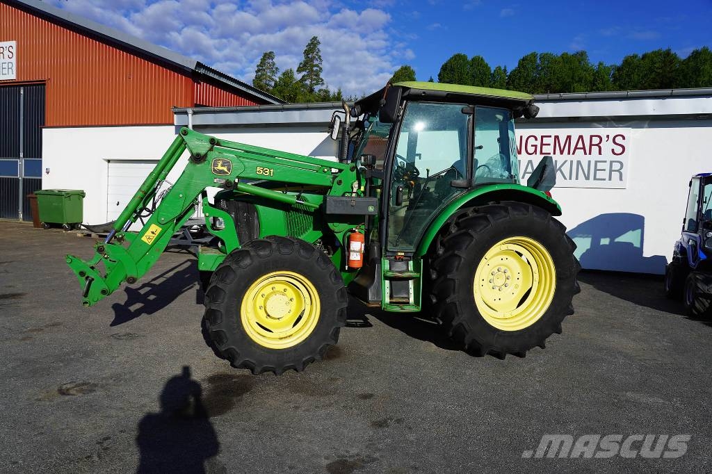 JOHN DEERE 5820 / XCR942 Traktorid
