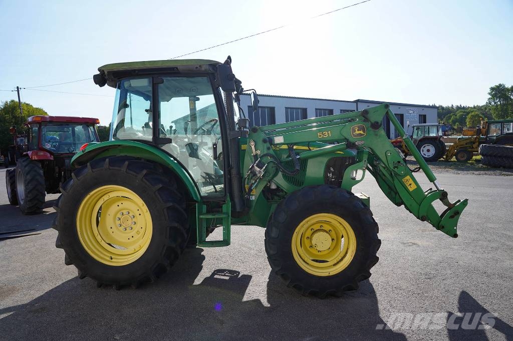 JOHN DEERE 5820 / XCR942 Traktorid