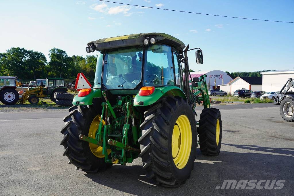 JOHN DEERE 5820 / XCR942 Traktorid