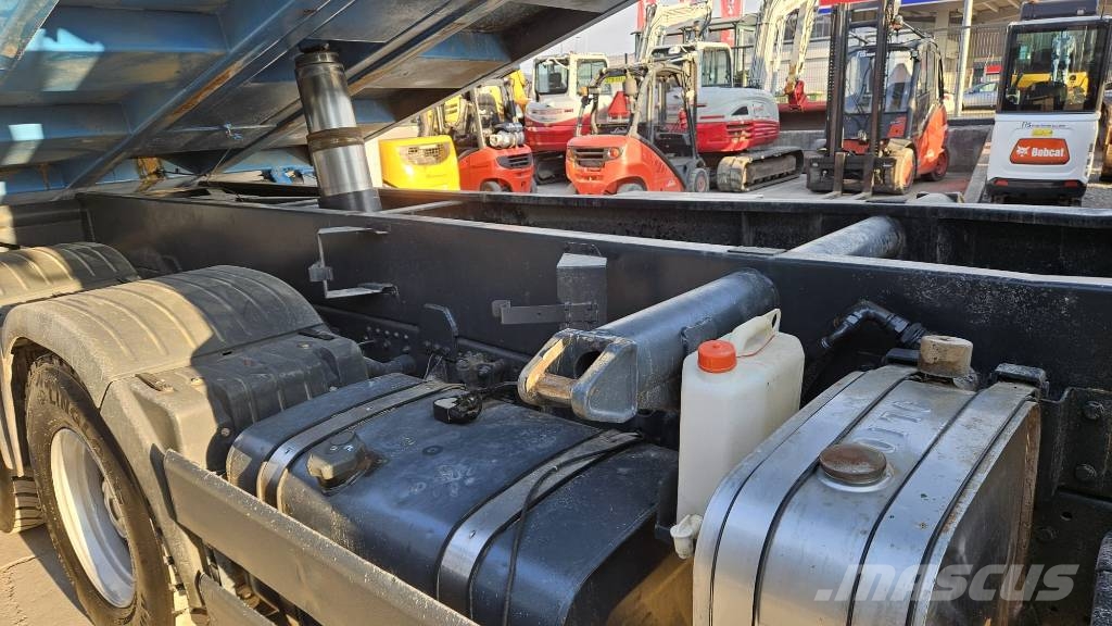 MAN TGA 33.480 6x4 tipper - air condition Tipper trucks