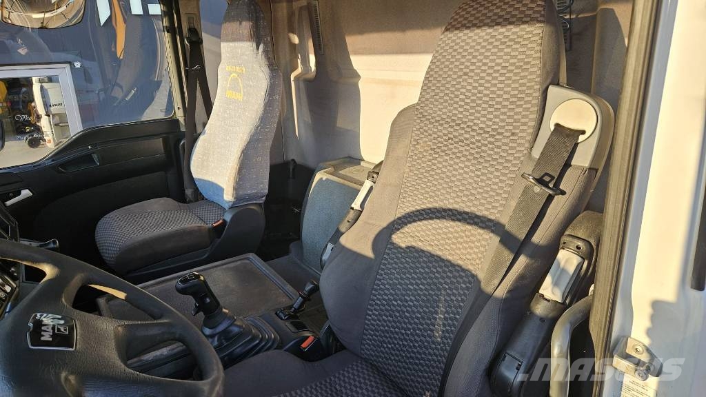 MAN TGA 33.480 6x4 tipper - air condition Tipper trucks