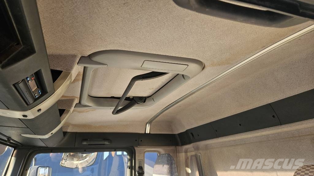 MAN TGA 33.480 6x4 tipper - air condition Tipper trucks