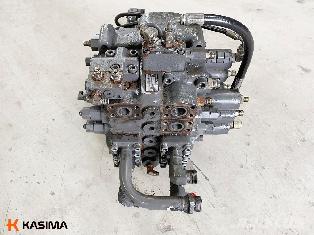 Volvo EC210BLC main hydraulic distributor Hydraulics
