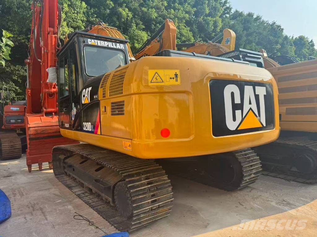 CAT 320D2 履带挖掘机