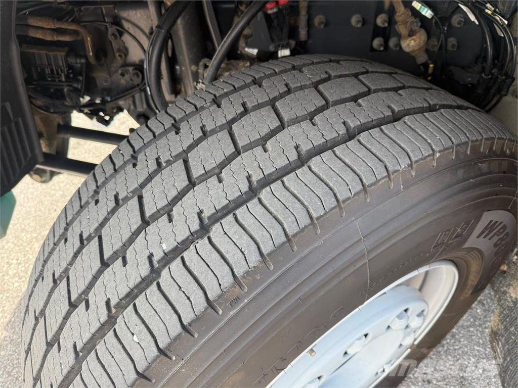 Volvo FMX460 6x2*4 شاحنات الرافعات