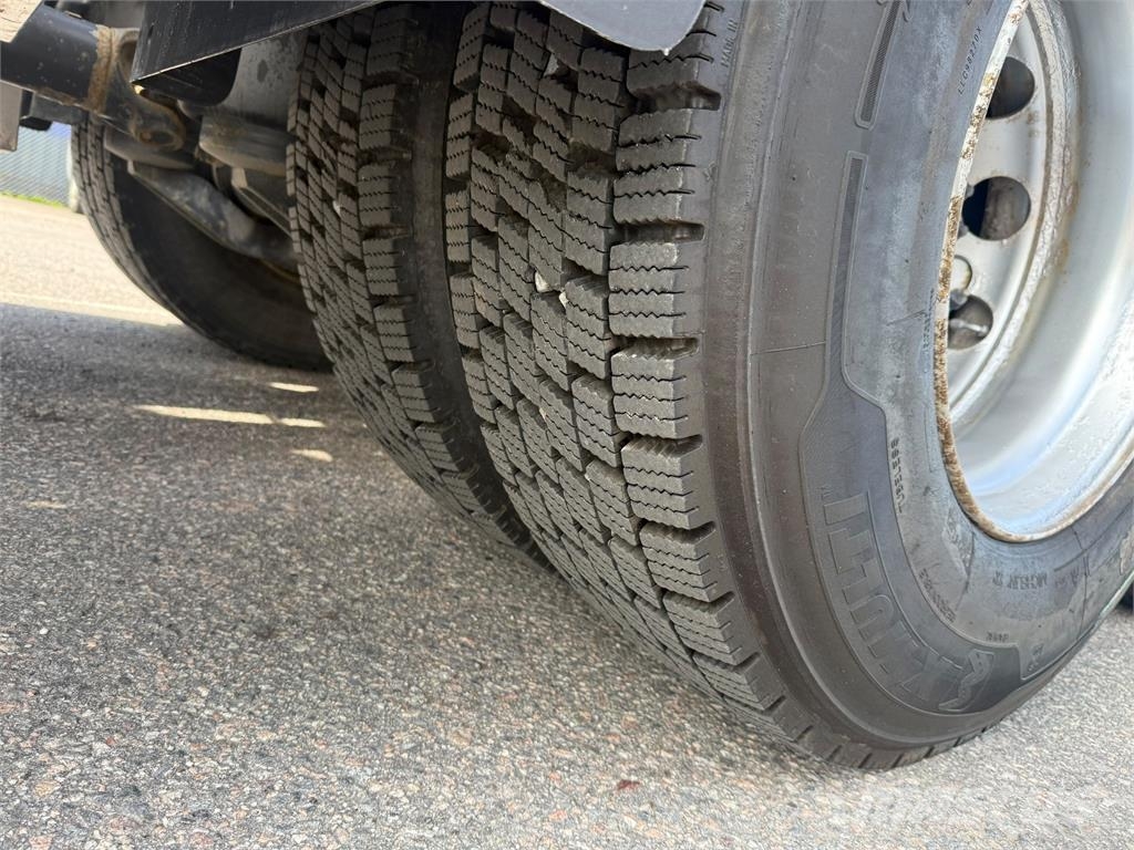 Volvo FMX460 6x2*4 شاحنات الرافعات