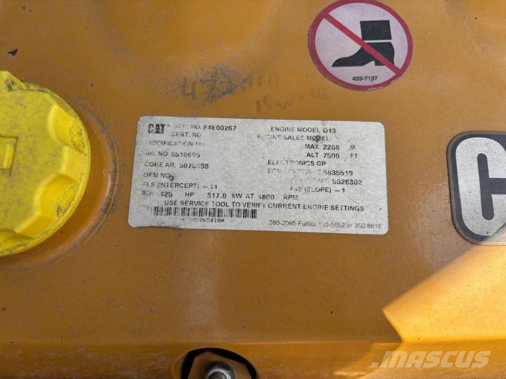 CAT 352 Raupenbagger