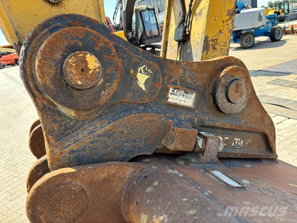 CAT 352 Raupenbagger