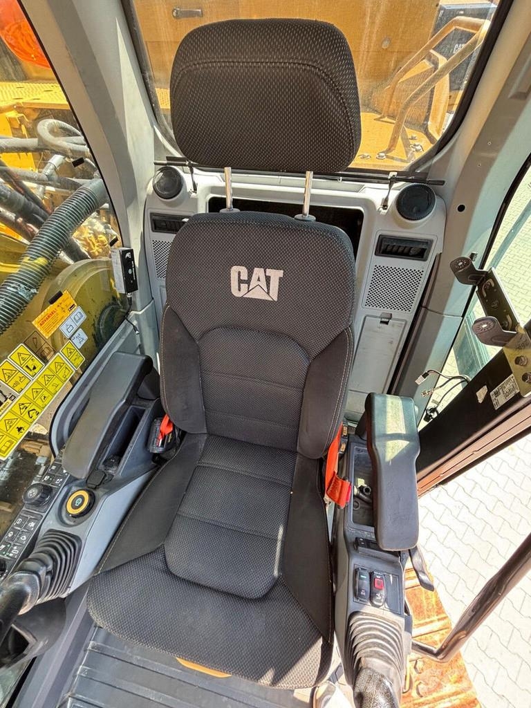 CAT 352 Raupenbagger