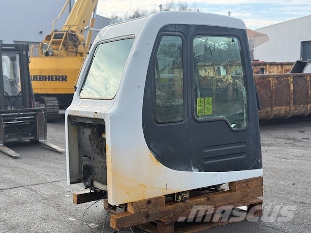 Komatsu PC 600 LC-6K PARTS ONLY Excavatoare pe șenile