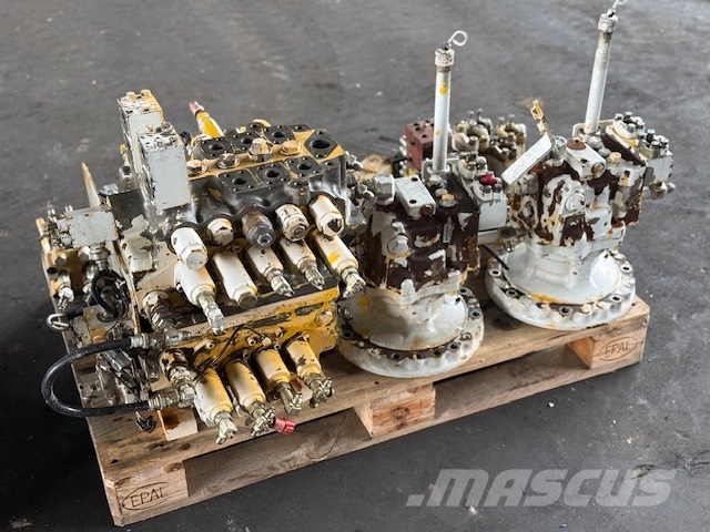 Komatsu PC 600 LC-6K PARTS ONLY Excavatoare pe șenile