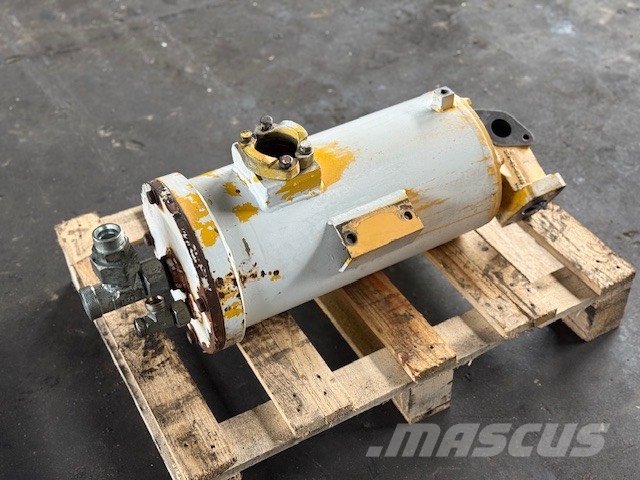 Komatsu PC 600 LC-6K PARTS ONLY Excavatoare pe șenile