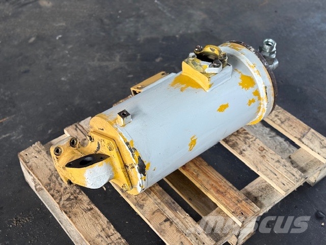 Komatsu PC 600 LC-6K PARTS ONLY Excavatoare pe șenile
