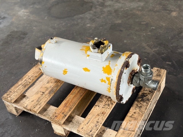 Komatsu PC 600 LC-6K PARTS ONLY Excavatoare pe șenile