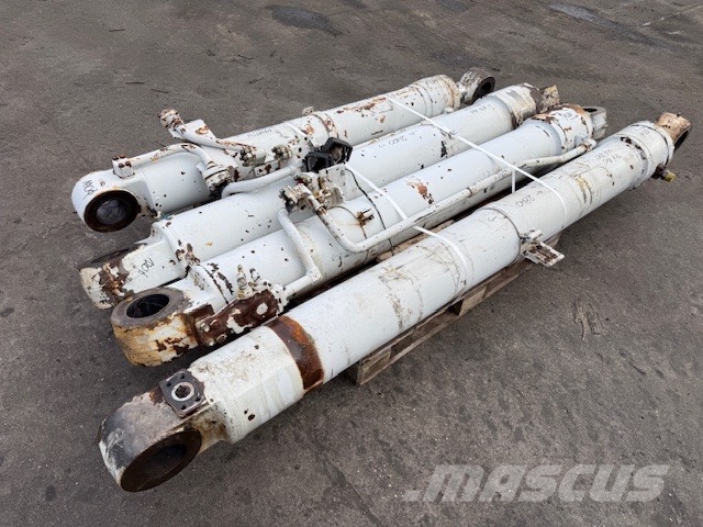 Komatsu PC 600 LC-6K PARTS ONLY Excavatoare pe șenile