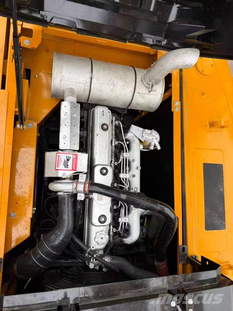 Sany SY 215 C Raupenbagger
