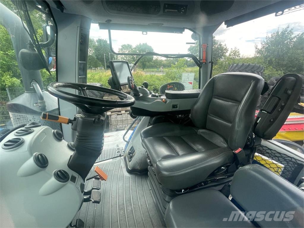 New Holland T 8.410 SmartTrax Tractors