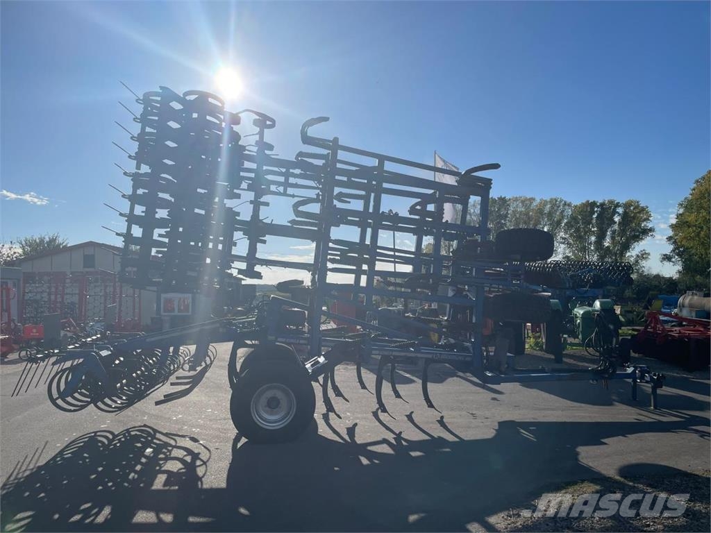 Köckerling Vector 570 / 800 Neuer Preis ! Déchaumeur, cultivateur
