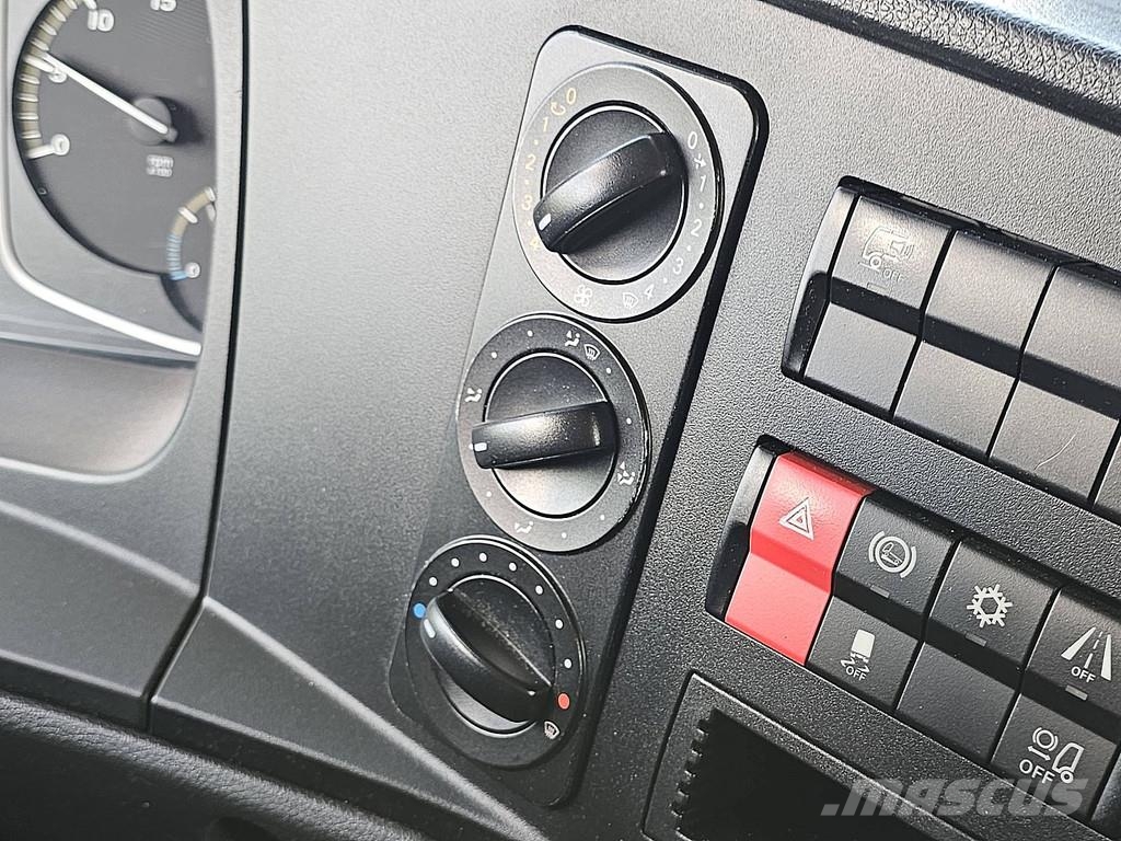 Mercedes-Benz ATEGO 1530 LIFT AIRCO 7.2T PAYL Camiones con caja de remolque