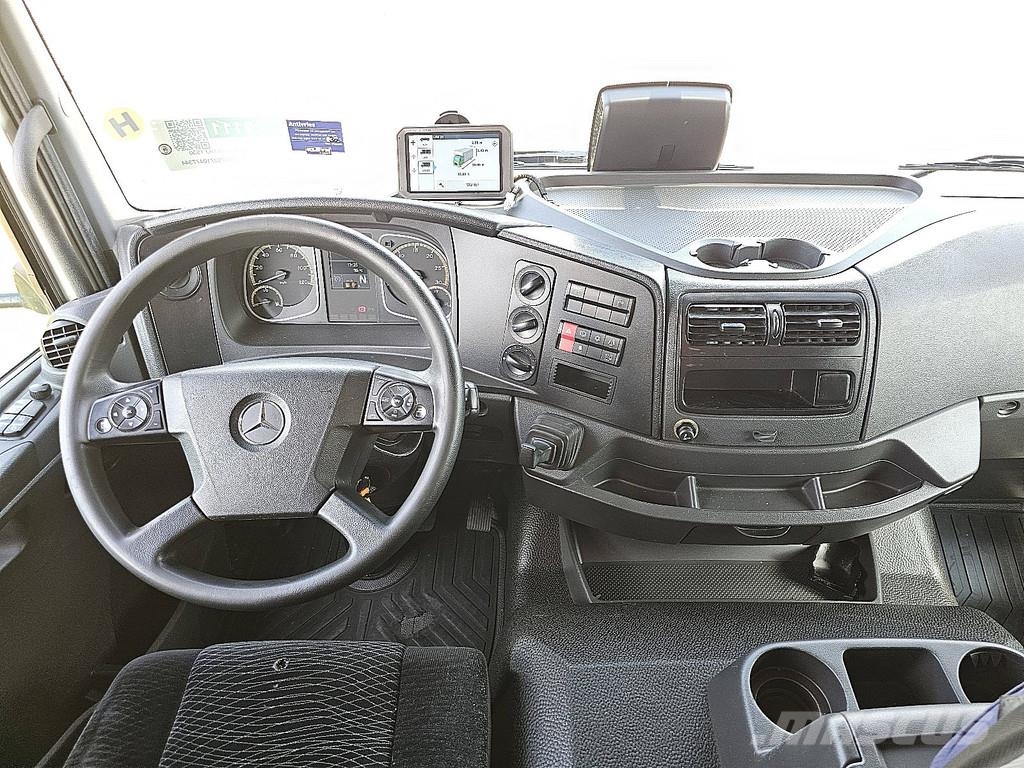 Mercedes-Benz ATEGO 1530 LIFT AIRCO 7.2T PAYL Camiones con caja de remolque