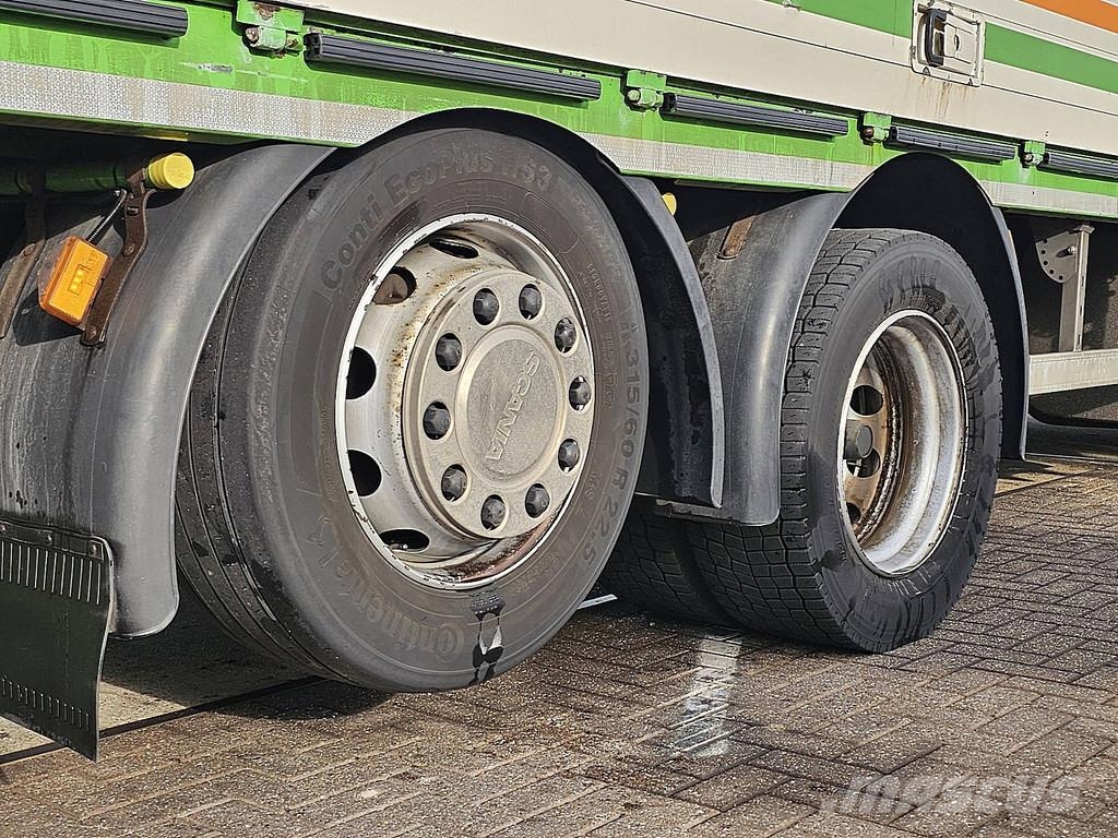 Scania P320 getraenke Bakwagens met gesloten opbouw