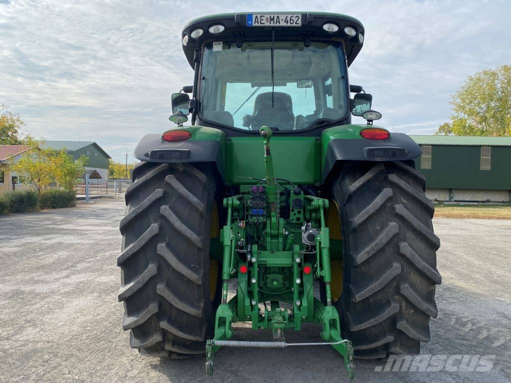 John Deere 8260 R New engine with factory warranty Traktori