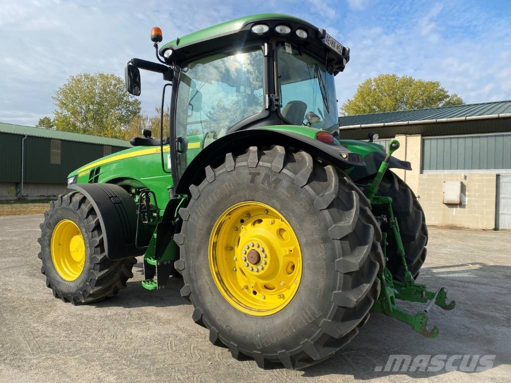 John Deere 8260 R New engine with factory warranty Traktori