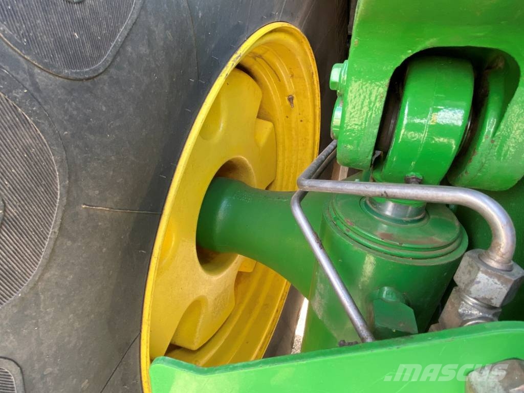 John Deere 8260 R New engine with factory warranty Traktori