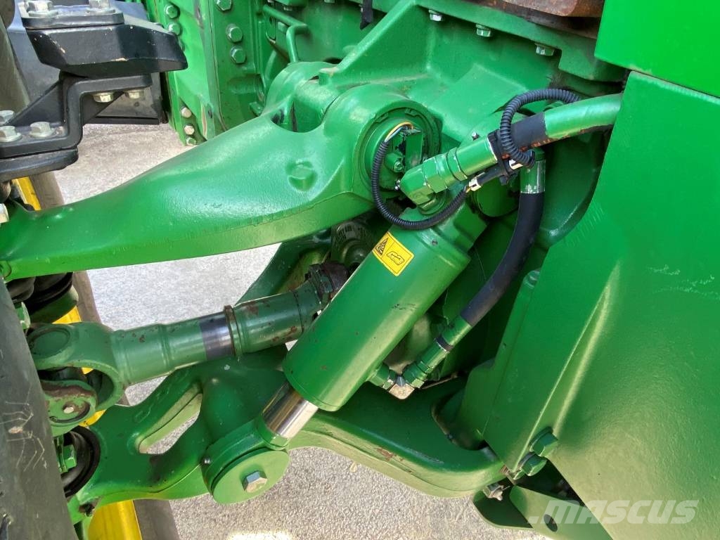 John Deere 8260 R New engine with factory warranty Traktori