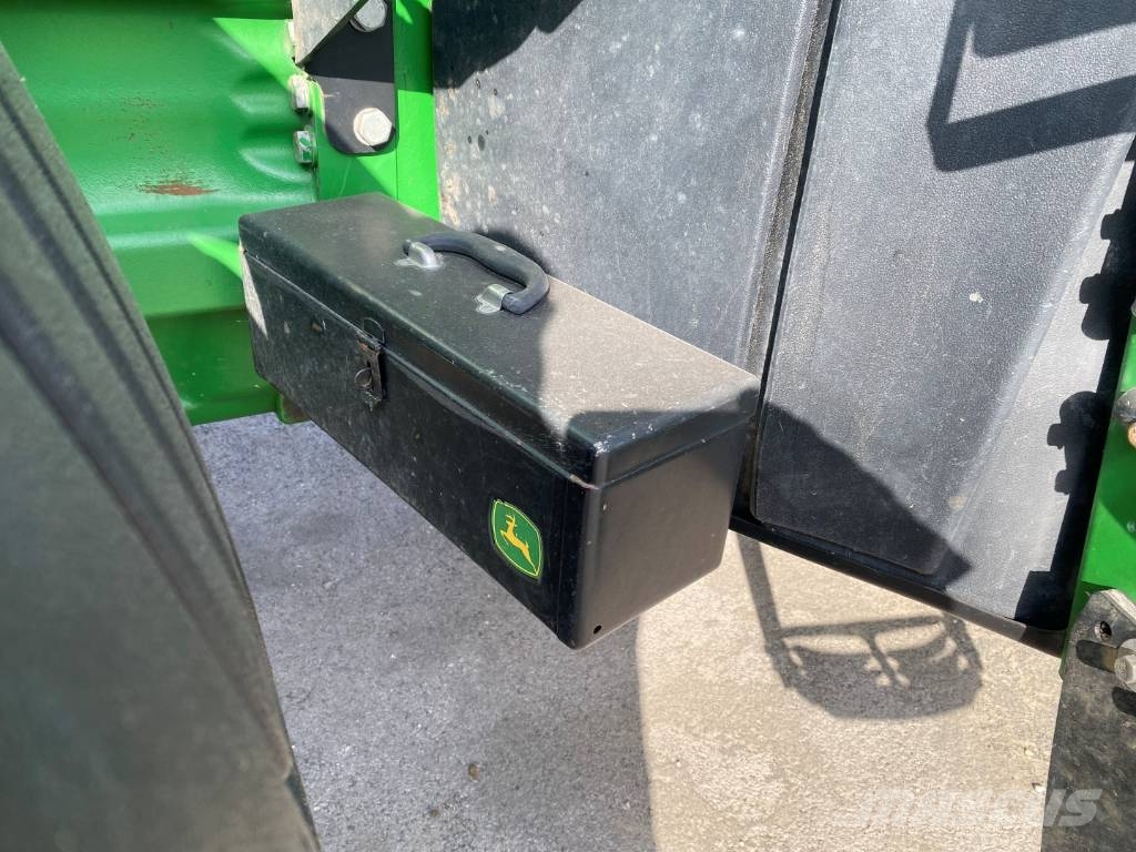 John Deere 8260 R New engine with factory warranty Traktori