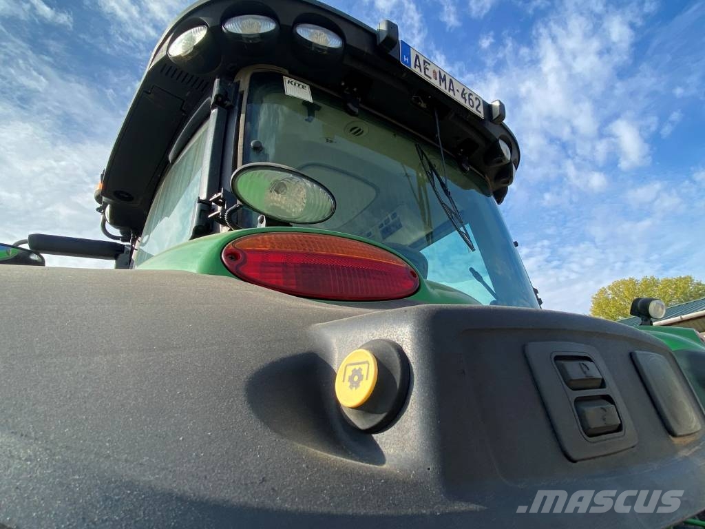 John Deere 8260 R New engine with factory warranty Traktori