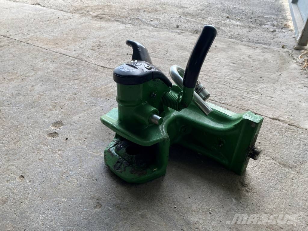 John Deere 8260 R New engine with factory warranty Traktori