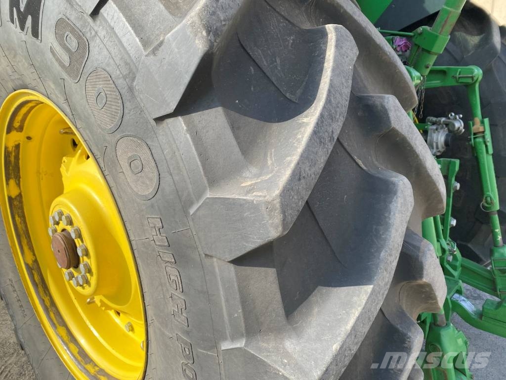 John Deere 8260 R New engine with factory warranty Traktori