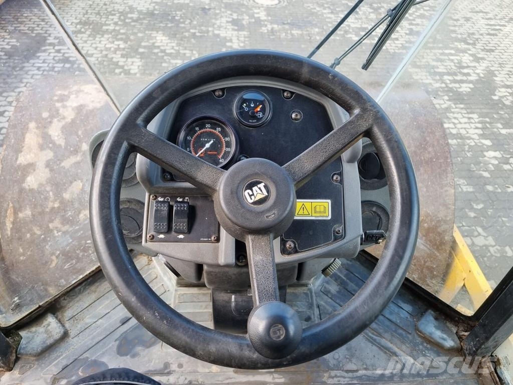 CAT CS 56 Single drum rollers