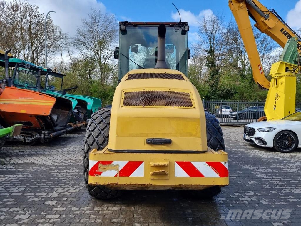 CAT CS 56 Single drum rollers