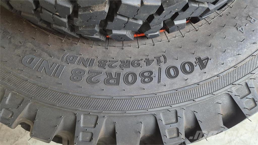 Kubota KOMMUNALBEREIFUNG 400/80R28 + 315/75R16 Otros accesorios para tractores