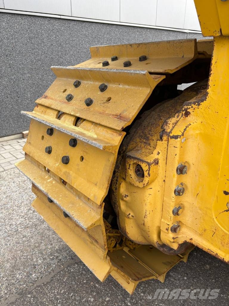 Komatsu D 65 EX-18 (CE - New UC - SU Blade) Rupsdozers