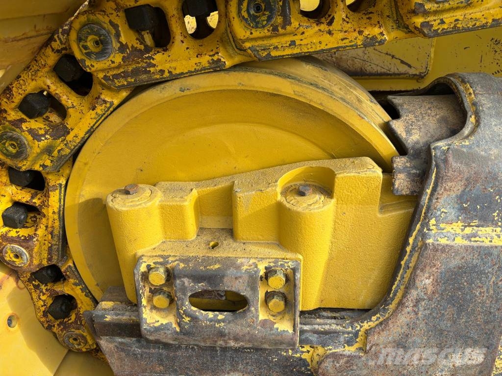 Komatsu D 65 EX-18 (CE - New UC - SU Blade) Rupsdozers