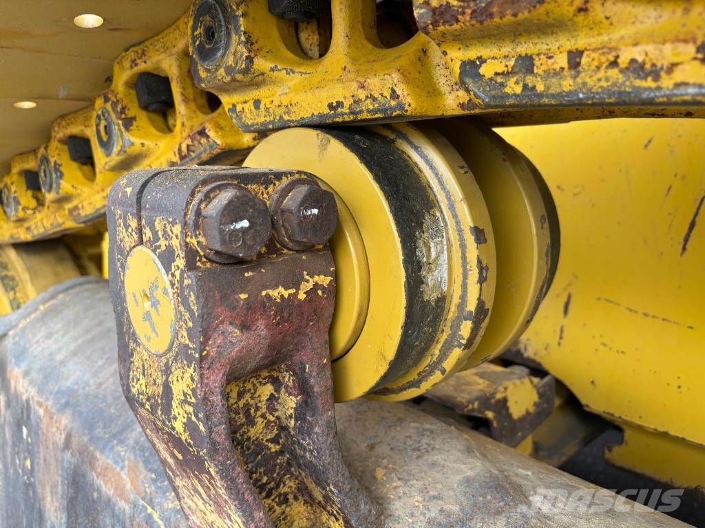 Komatsu D 65 EX-18 (CE - New UC - SU Blade) Rupsdozers